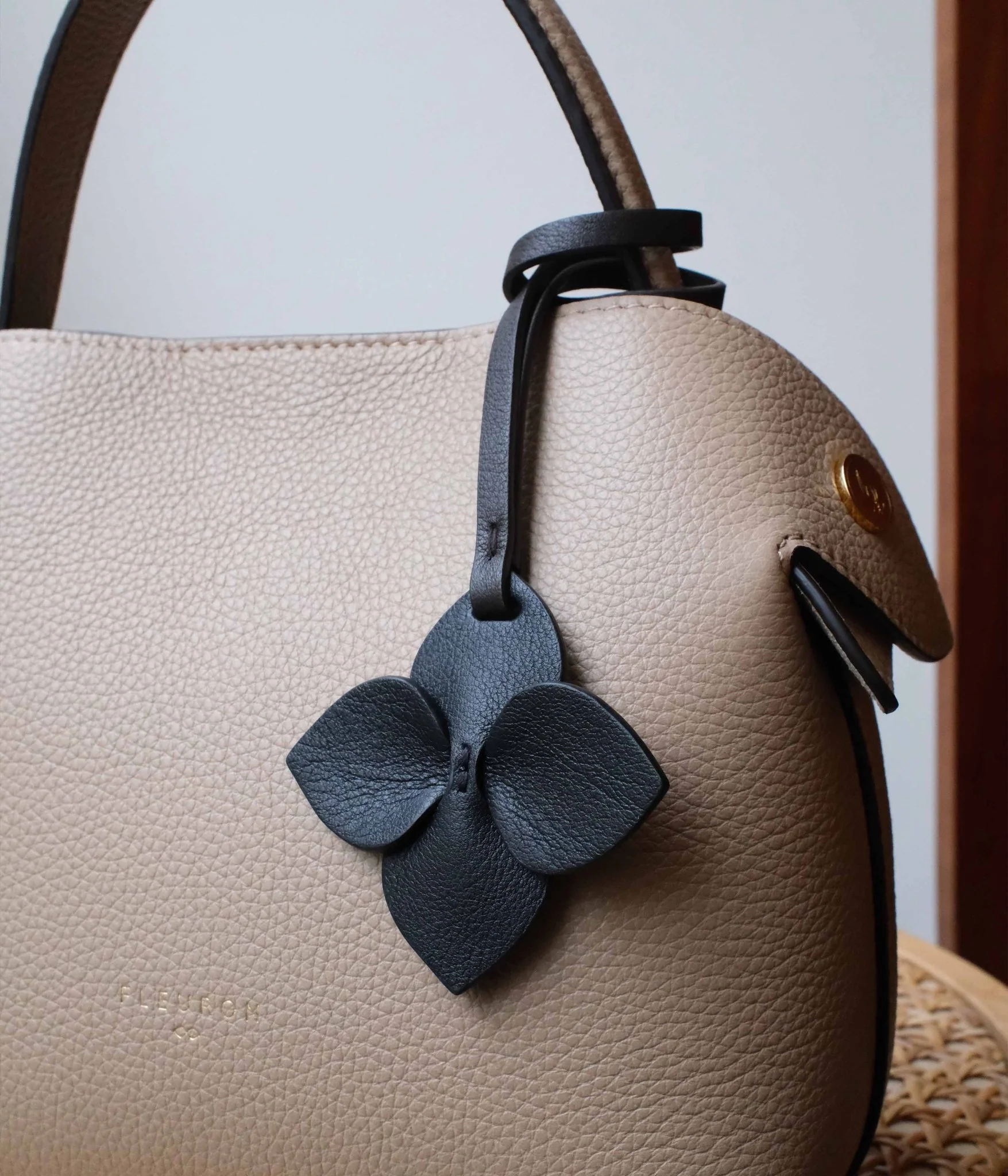 Mini Sia | Noir Lisse - Image 2