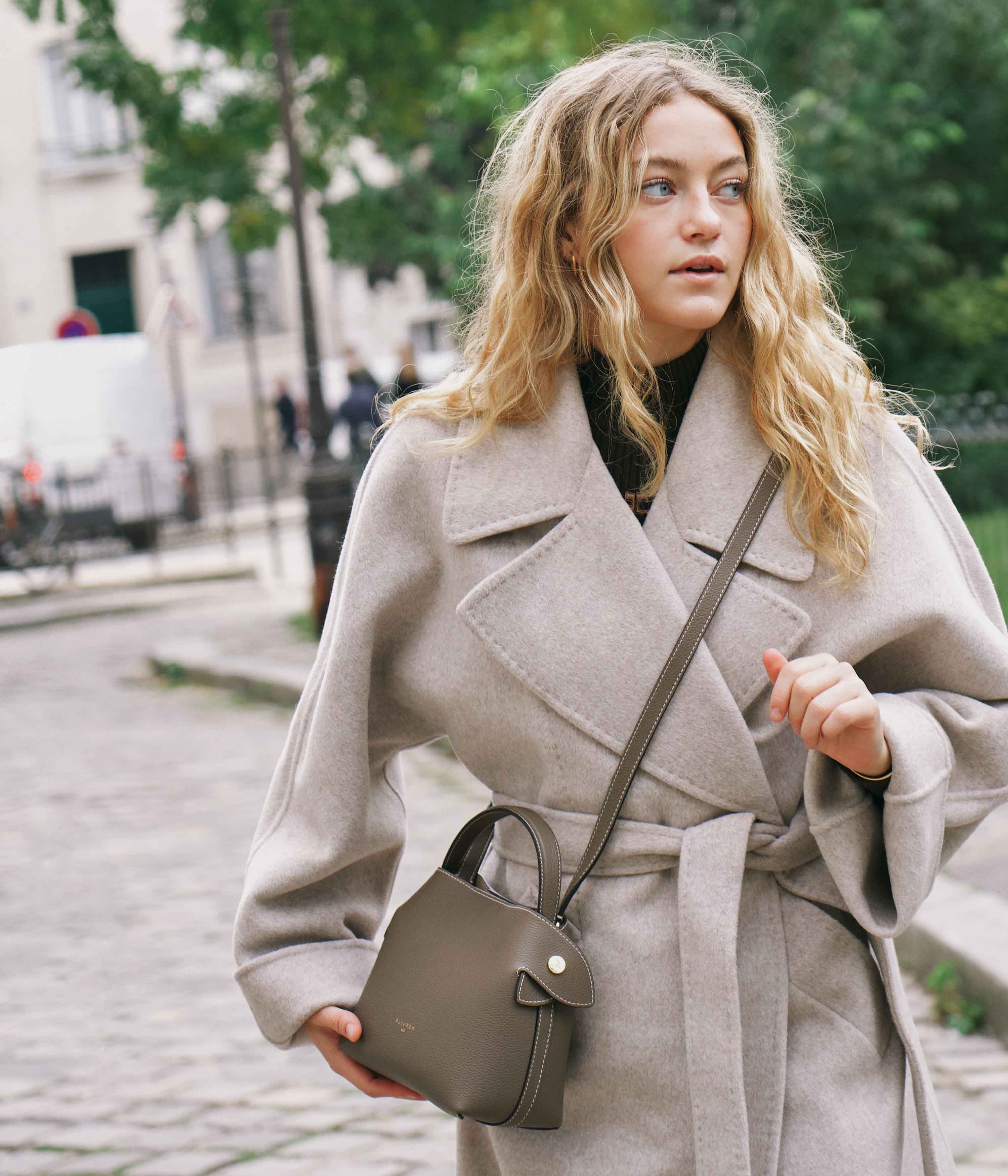 Mini Swann | Taupe - Image 6