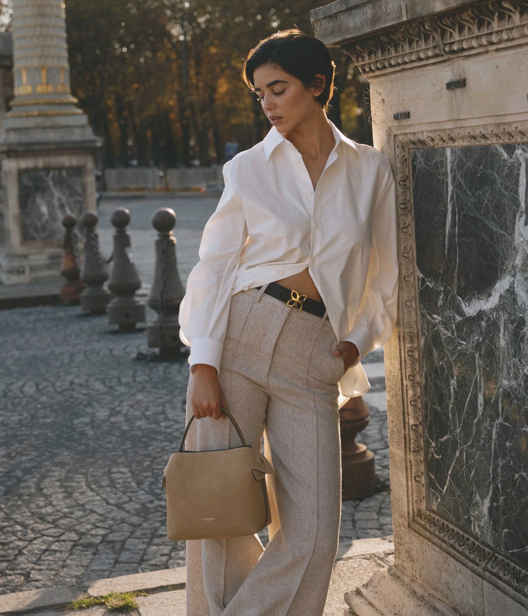 Medium Swann | Suede Biscuit - Image 3