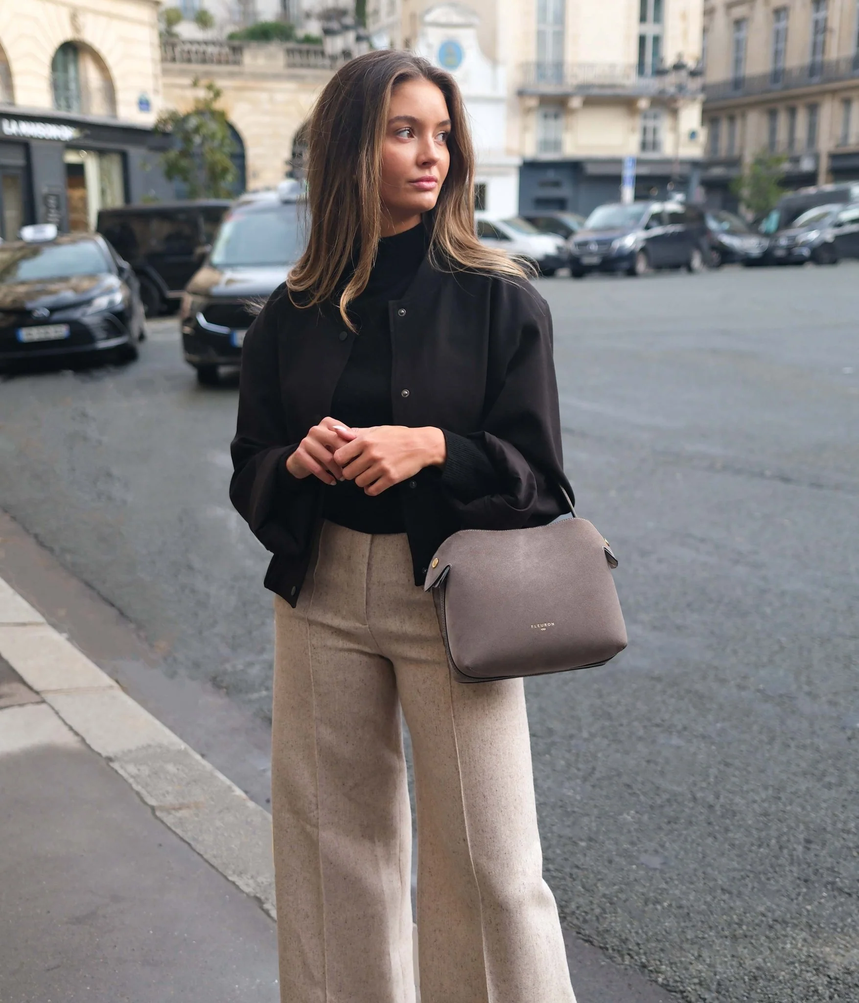 Medium Swann | Suede Taupe - Image 2