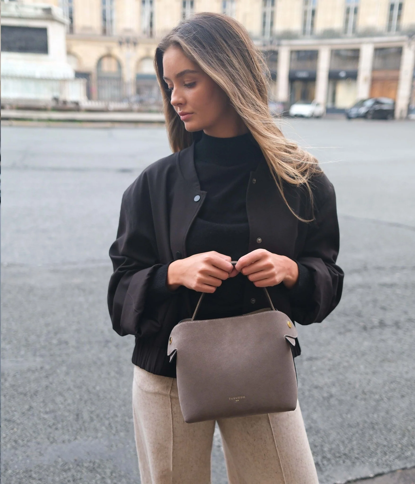 Medium Swann | Suede Taupe - Image 4